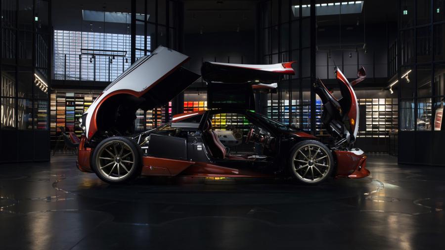  Pagani Huayra Lampo 2017 года  (фото 17 из 60)